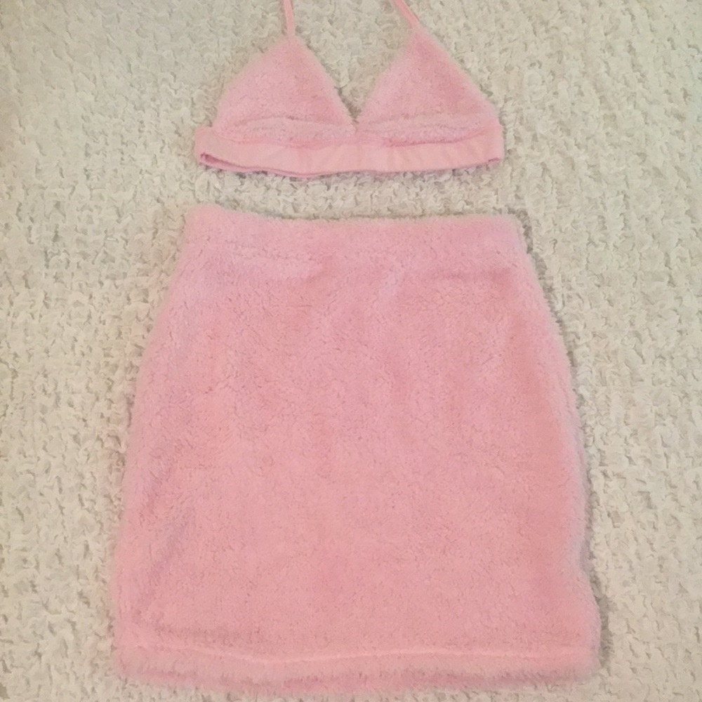 Fuzzy Pink Bikini Top & Skirt Rave SET - Picture 2 of 8